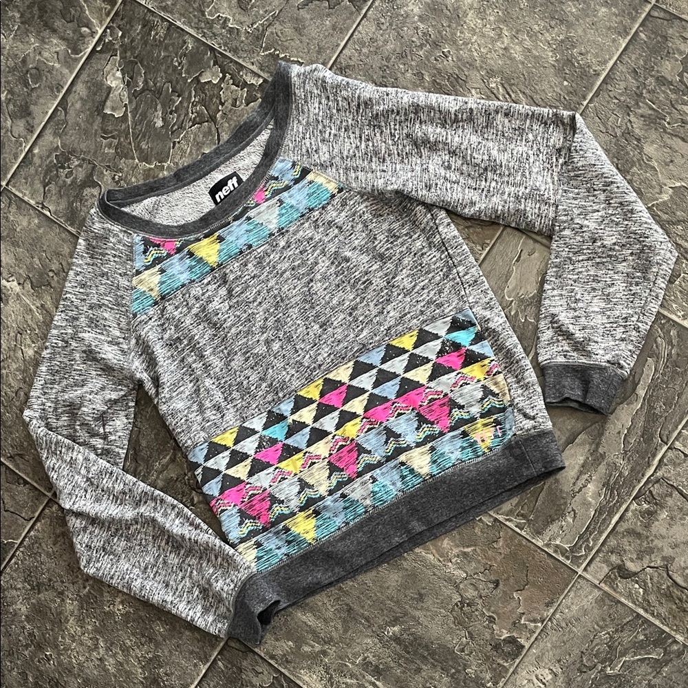 NEFF Women's Y2K Charcoal Gray & White Geometric Skateboard Sweater